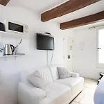 Apartment Charming In *