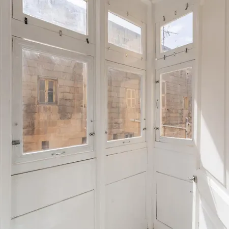 Charming In * Valletta