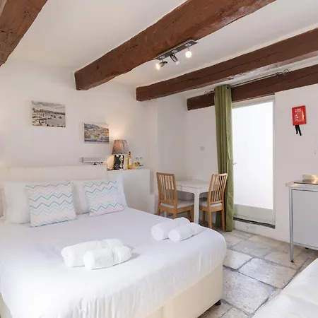 Charming In * La Valeta