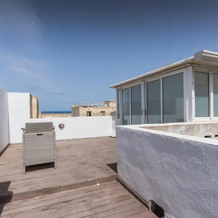 Charming In * La Valette